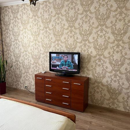 Apartments Kharkivs'Ke Highway Kyiv Exterior photo
